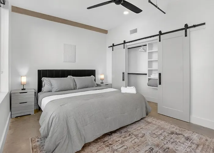 2br Stylish Beacon Retreat In Apartment *