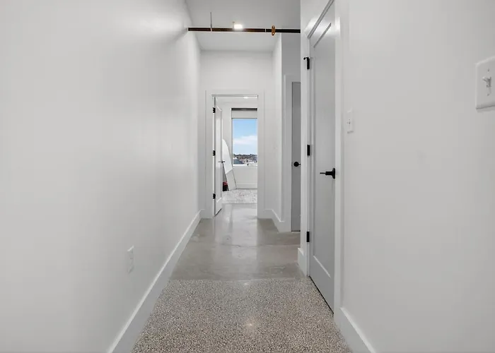 2br Stylish Beacon Retreat In Apartment *